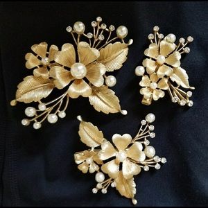 Bridal gold pearl crystal hair clips set of three